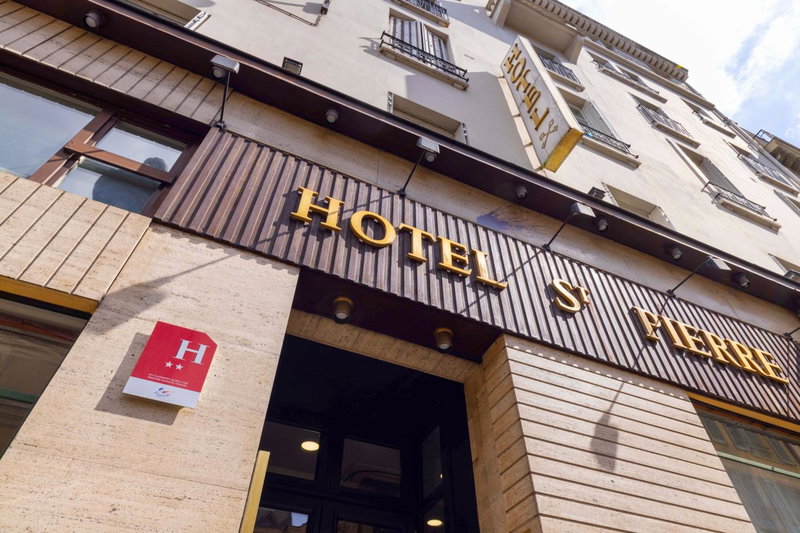 Hôtel Saint Pierre, Paris, France