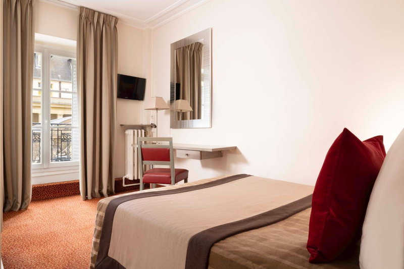 Hôtel Saint Pierre, Paris, France