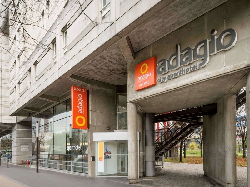 Aparthotel Adagio Access Paris La Villette, Pantin, France