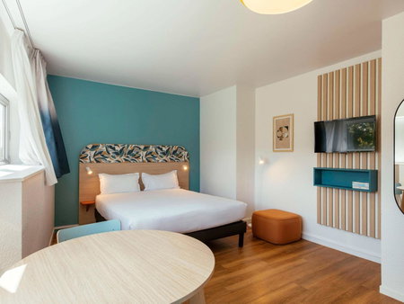 Aparthotel Adagio Access Paris La Villette, Pantin, France