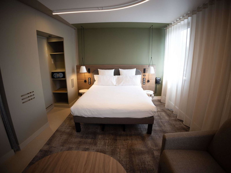 Novotel Suites Rouen Normandie, Rouen, France
