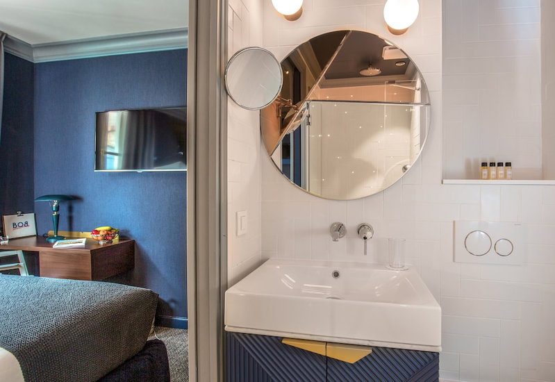 Bob Hotel, Montrouge, France