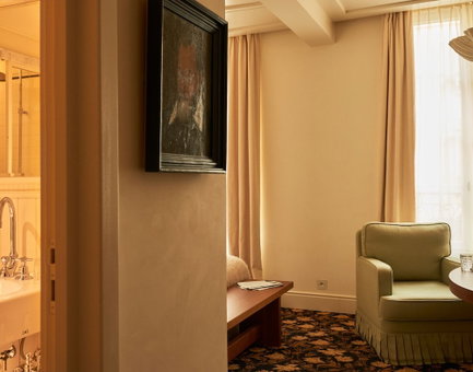Hôtel Château Voltaire, Paris, France