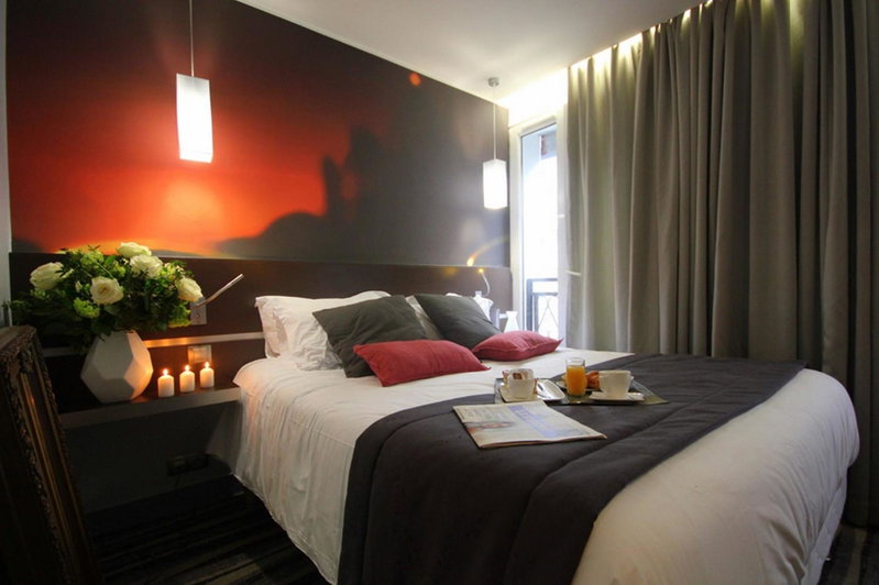 Hôtel Lumières Montmartre Paris, Saint-Ouen, France