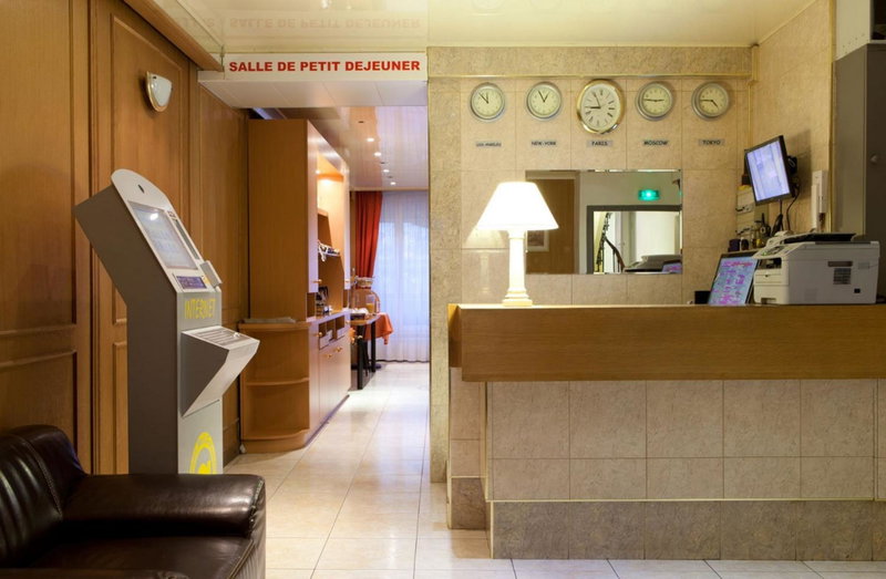 Hotel COSMOTEL MARAIS REPUBLIQUE PARIS, Paris, France