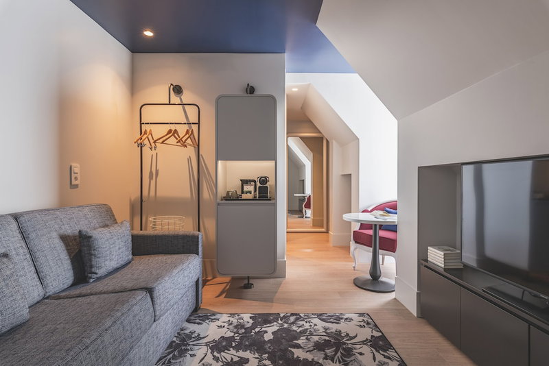 Hôtel Belleval, Clichy, France