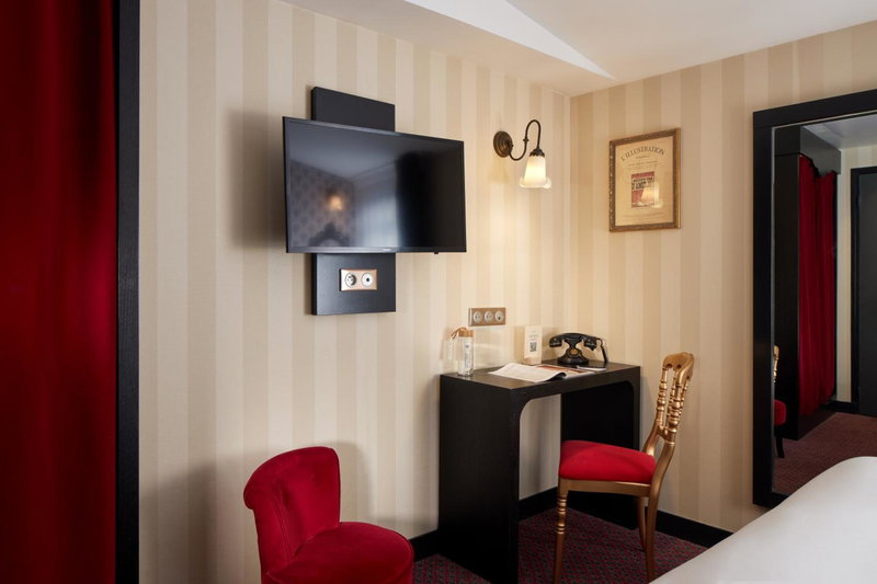 Hotel Les Théâtres, Paris, France