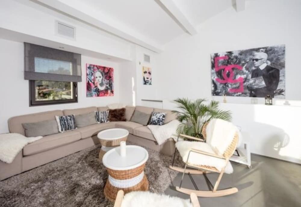 Hotel · Hotel Le Mandala, Frejus
