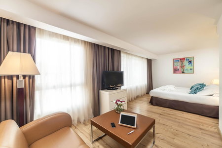 Hôtel Montaigne & Spa - Cannes Centre, Cannes, France