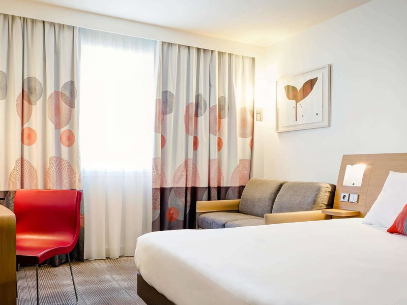 Novotel Lyon Gerland, Sainte-Foy-les-Lyon, France