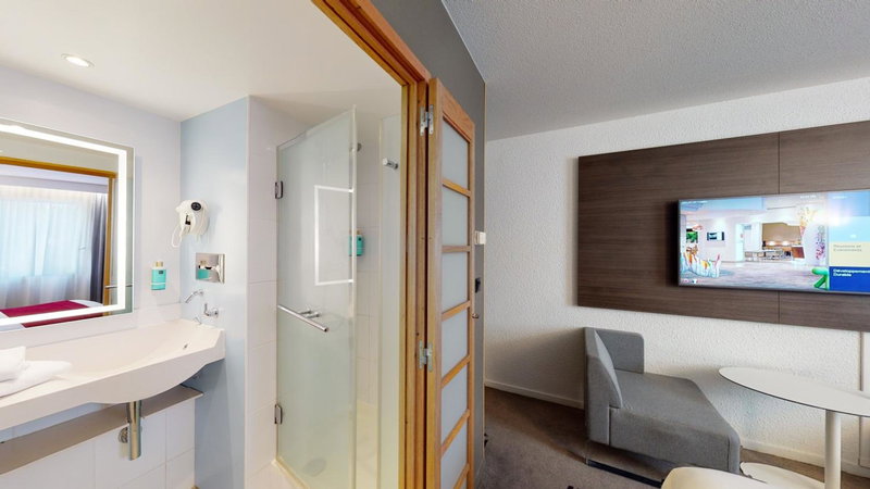 Novotel Lyon Gerland, Sainte-Foy-les-Lyon, France