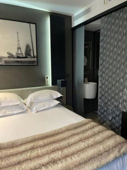 Hôtel Elysées Paris, Levallois-Perret, France