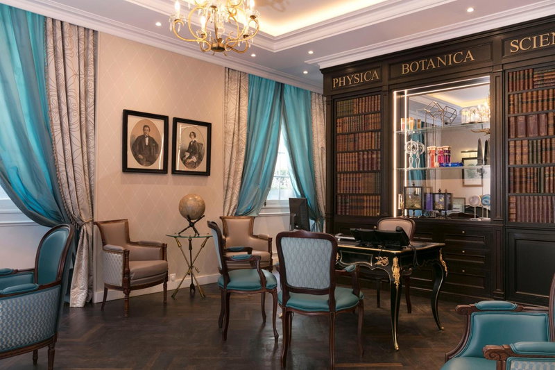 Hôtel Serotel Lutèce, Paris, France