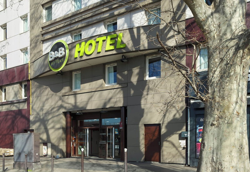 B&B HOTEL Paris Porte de la Villette, Pantin, France