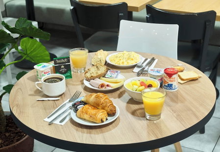 B&B HOTEL Paris Porte de la Villette, Pantin, France