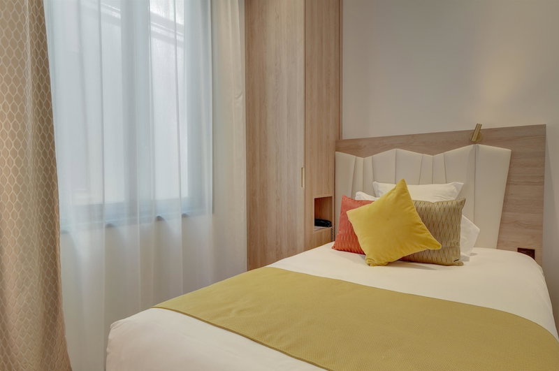 Best Western Plus Hotel Comedie Saint-Roch, Montpellier, France