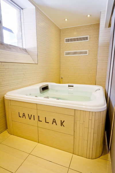 Hôtel et Spa La Villa K - Basel Airport, Saint-Louis, France
