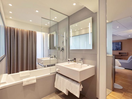 Mercure Paris Arc de Triomphe Etoile, Levallois-Perret, France