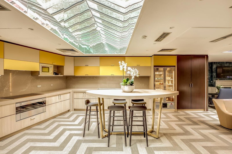 Mercure Paris Arc de Triomphe Etoile, Levallois-Perret, France