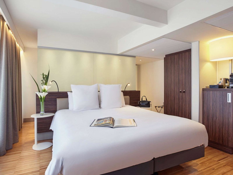 Mercure Paris Arc de Triomphe Etoile, Levallois-Perret, France