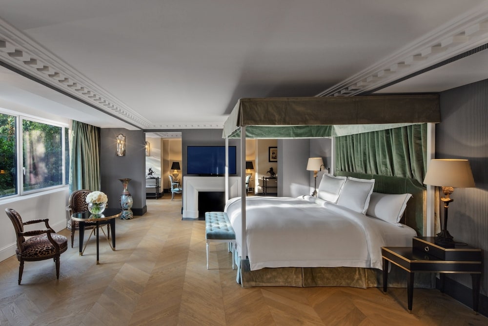 Hôtel de Berri Champs-Élysées, a Luxury Collection Hotel, France