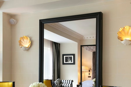 Hôtel de Berri Champs-Élysées, a Luxury Collection Hotel, Levallois-Perret, France