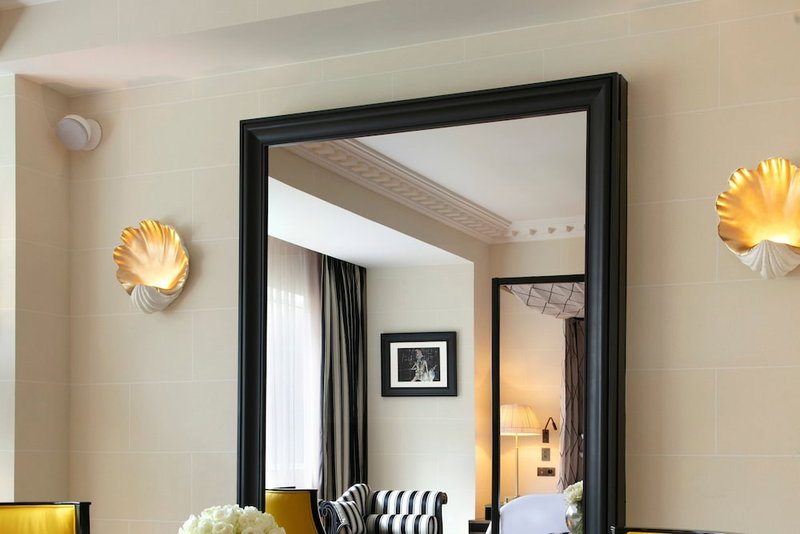 Hôtel de Berri Champs-Élysées, a Luxury Collection Hotel, Levallois-Perret, France