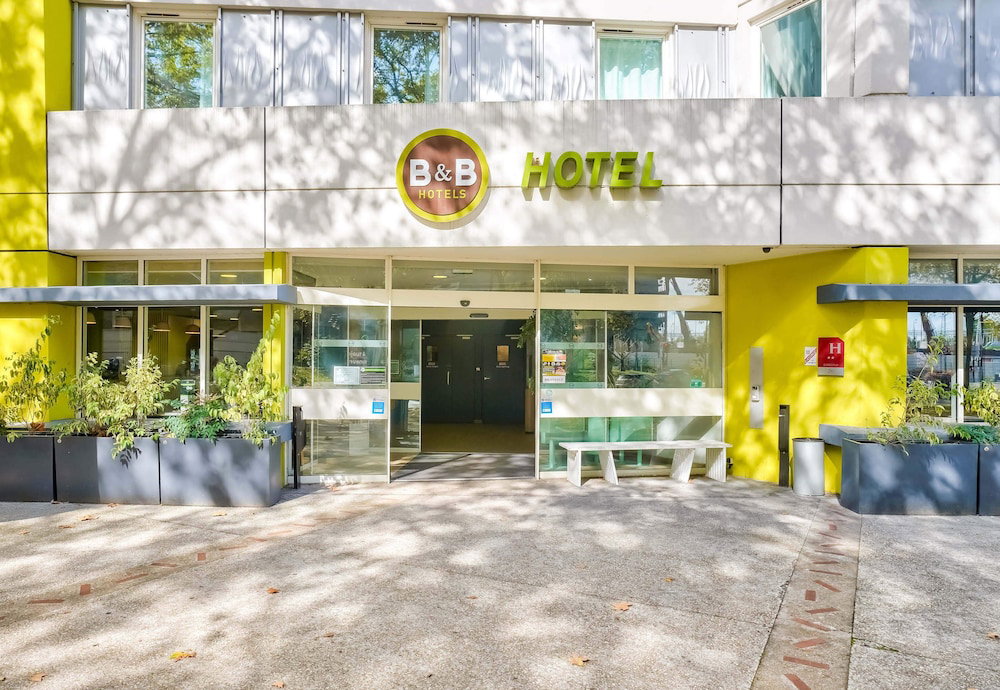 B&B HOTEL Paris Malakoff Parc des Expositions, France