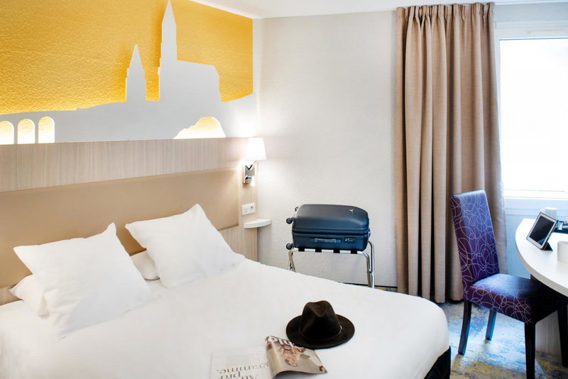 Hôtel Saint Sauveur, Lourdes, France