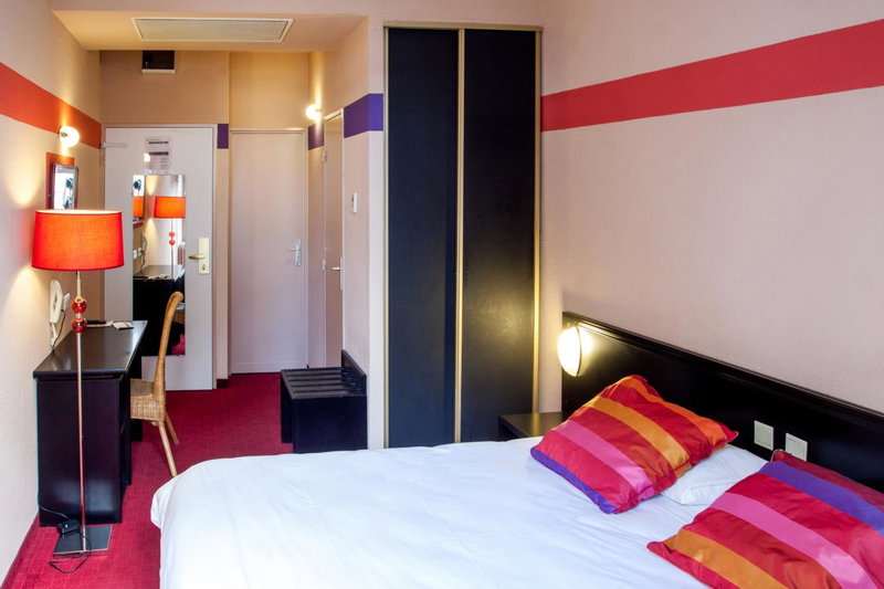 Hôtel Saint Sauveur, Lourdes, France