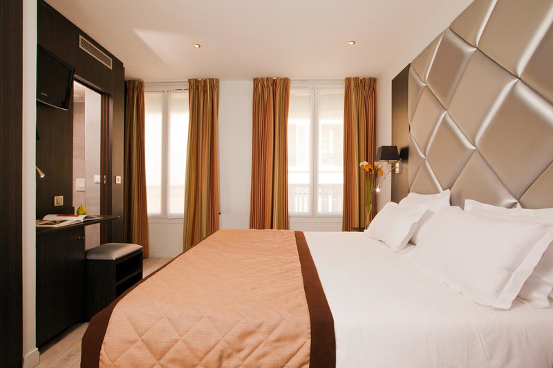 Hôtel Eden Opéra, Clichy, France