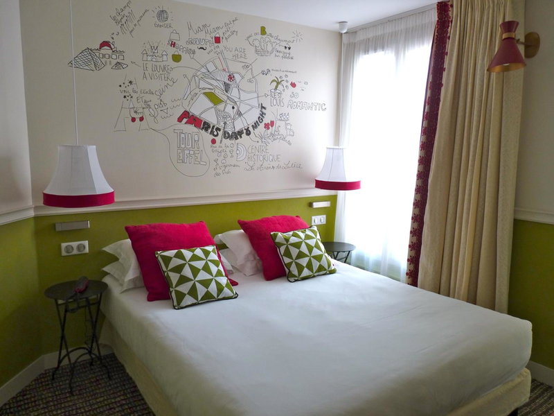 Hôtel des 3 Poussins, Paris, France