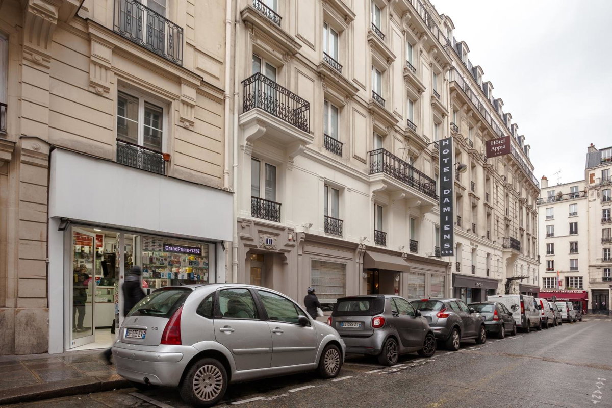 Hotel · Hotel d'Amiens, Paris