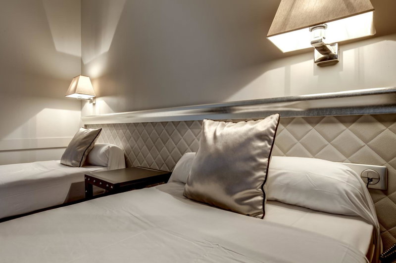 Hotel d'Amiens, Paris, France