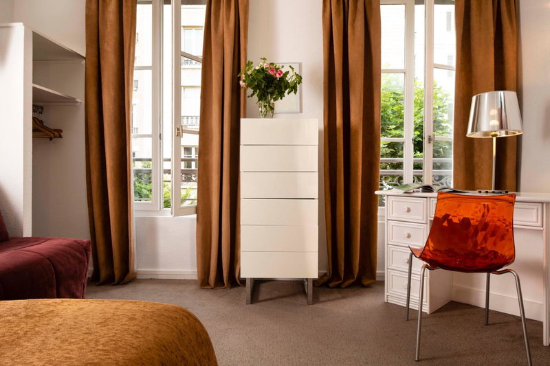 Le Hameau de Passy, Neuilly-sur-Seine, France