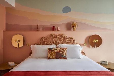 Hotel Indigo Bordeaux Centre Chartrons by IHG, Bordeaux, France