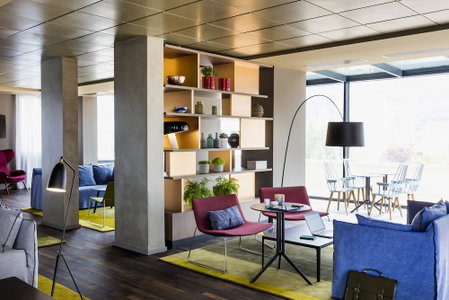 OKKO Hotels Paris Rueil-Malmaison, Chatou, France
