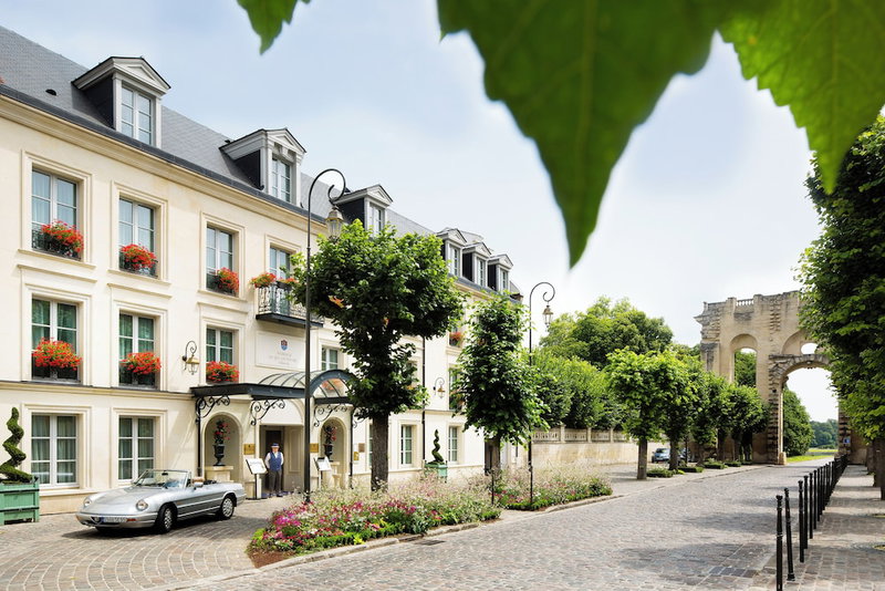 Auberge du Jeu de Paume, Creil, France