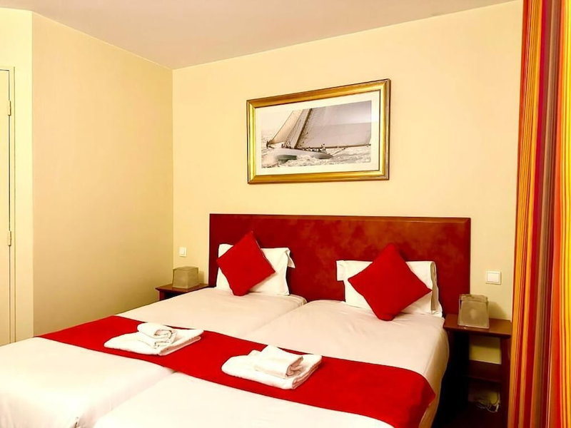 Hôtel Bellevue Paris Montmartre, Saint-Ouen, France