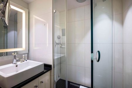 Best Western Plus Bretagne Montparnasse, Montrouge, France