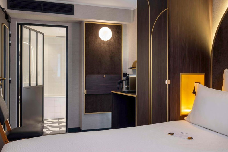 Best Western Plus Bretagne Montparnasse, Montrouge, France