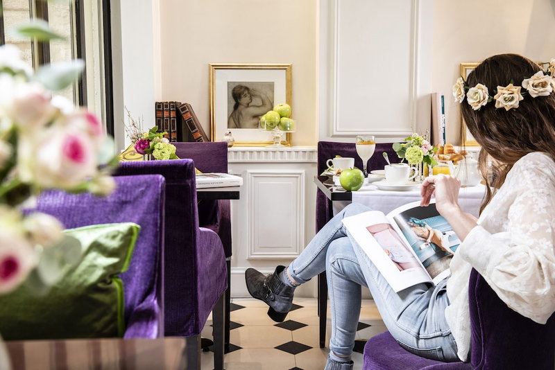Hotel Arioso, Clichy, France