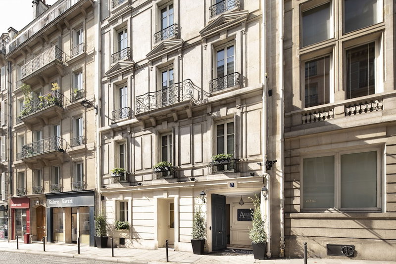 Hotel Arioso, Clichy, France