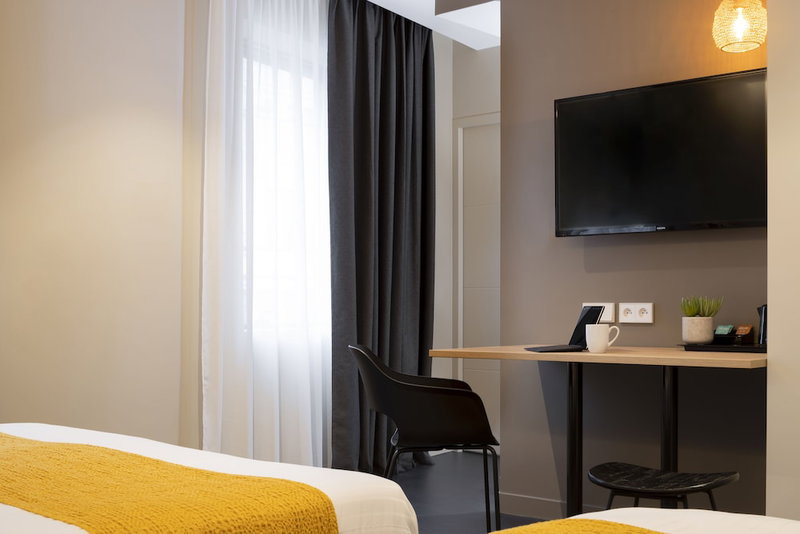 37 Lodge La Défense Courbevoie, Courbevoie, France