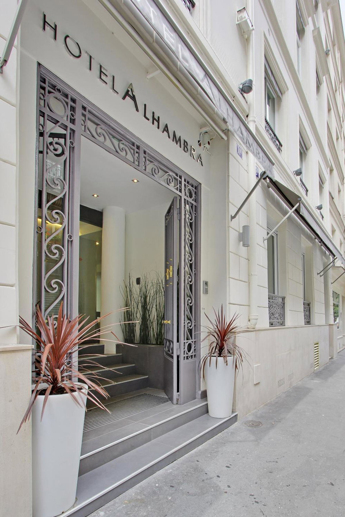 Hotel Alhambra, France