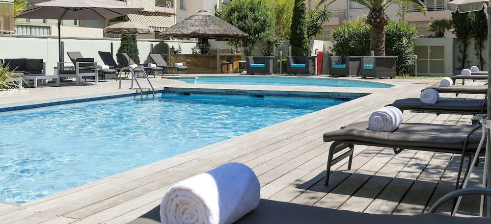 Nehô Suites Cannes Croisette, France