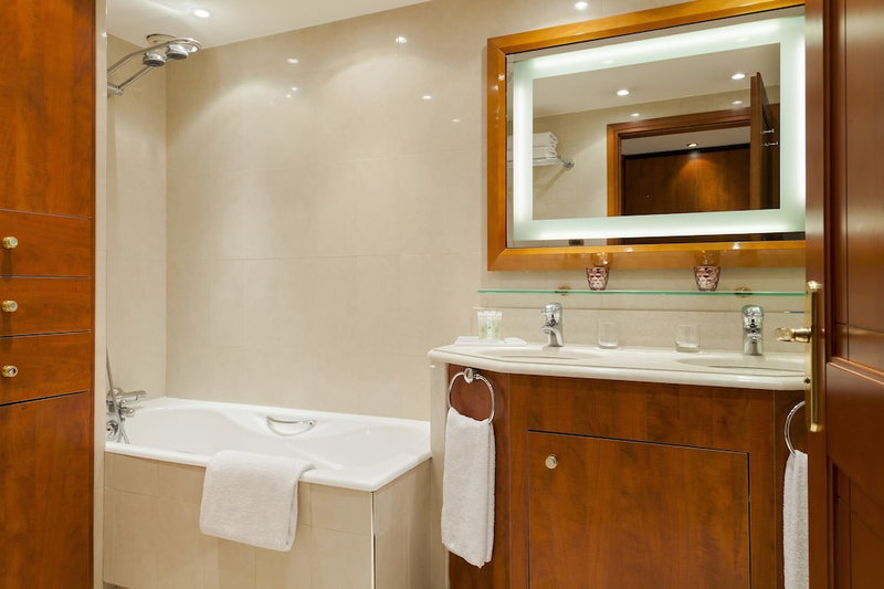 Nehô Suites Cannes Croisette, Cannes, France