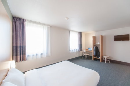 B&B HOTEL Paris Est Bobigny, La Courneuve, France