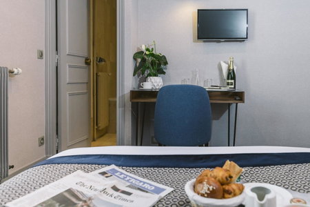 Hotel Saint Christophe, Paris, France