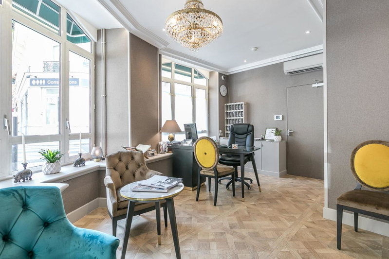 Hotel Saint Christophe, Paris, France